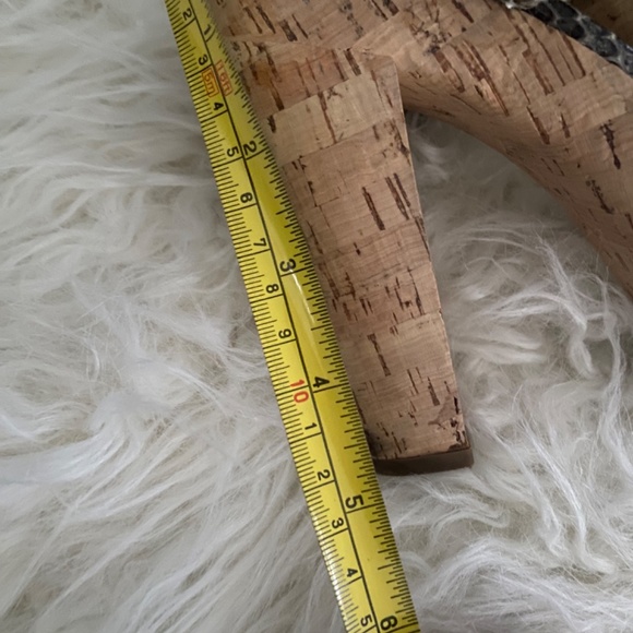 Prada heels - Picture 5 of 9